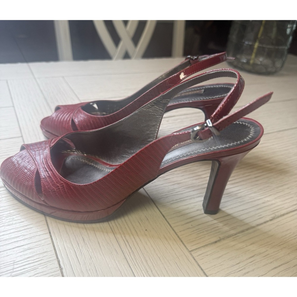 Antonio Melani Red Embossed Leather Sling Back Platform 3.5" Heels. Sz 8.5 M